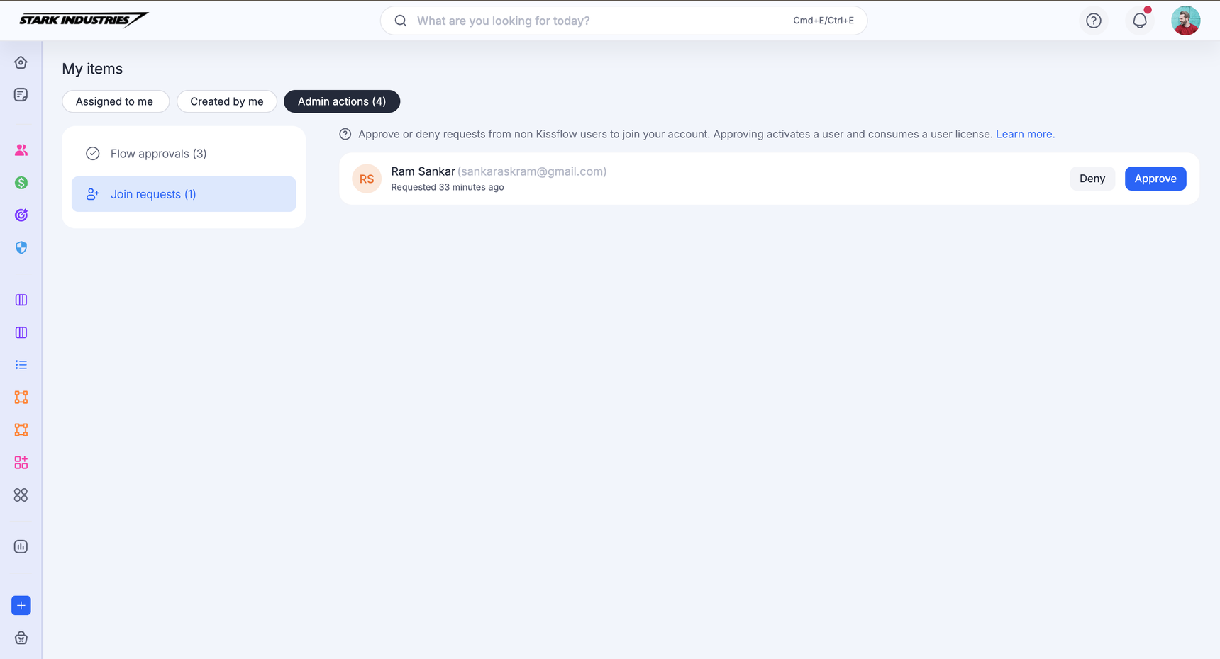 Join requests tab showing a pending signup request